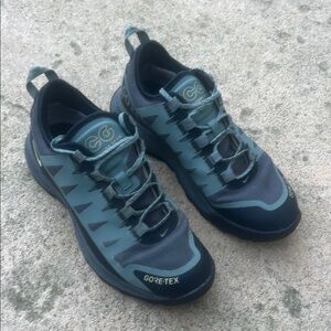 Nike ACG Air Nasu Gortex Vlay Green Hiking Sneaker Youth Size 5.5